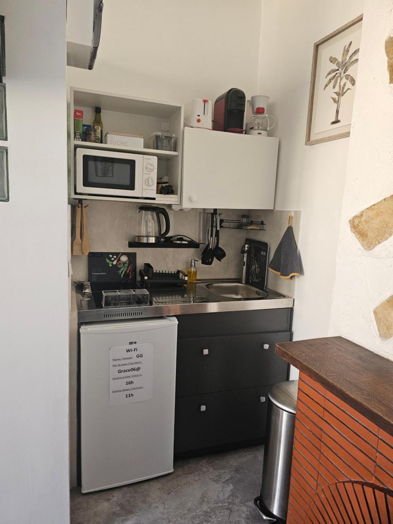 Studio 3 A La Trinite Proche De Nice 10 Mn, Monaco 15 Mn Et L'Italie 30 Mn 외부 사진